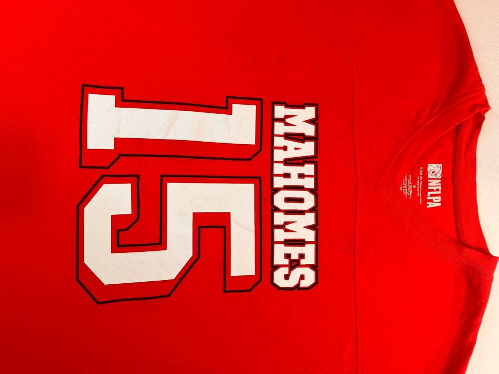 Graphic Tee Patrick Mahomes NFLPA Red Football Shirt Size S